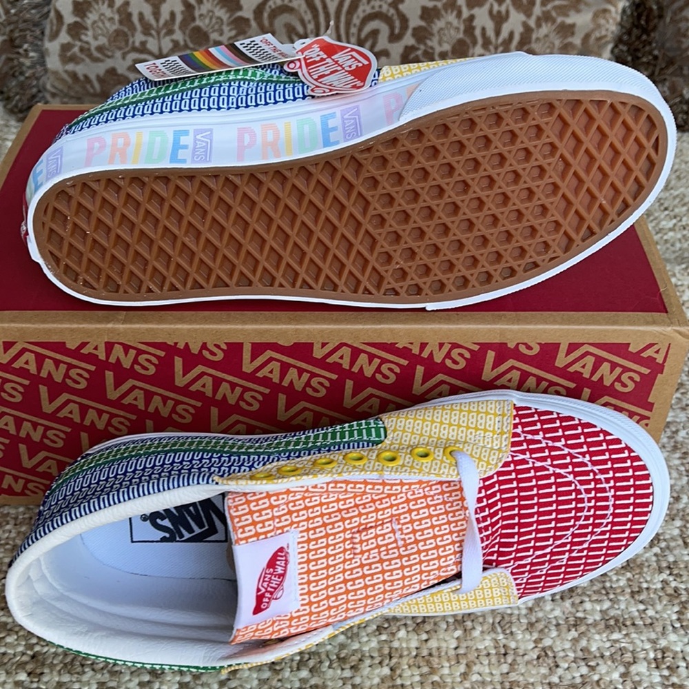 Vans Men’s Sk8-Mid Pride Multi/True White Sneakers - Picture 6 of 16